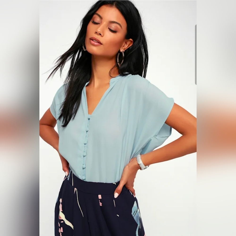 Lulus Carlton Light Blue Button-Up Top XS